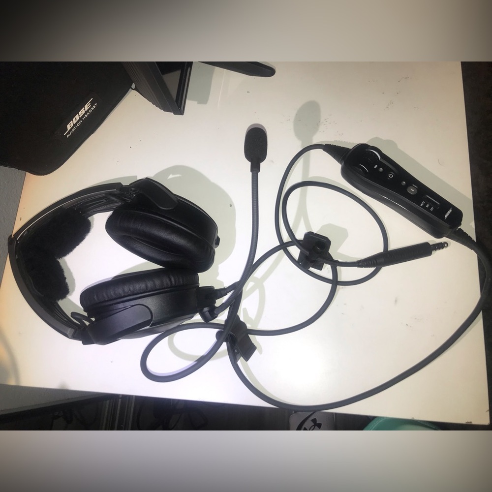 Bose A20 Headphones for Aviation
